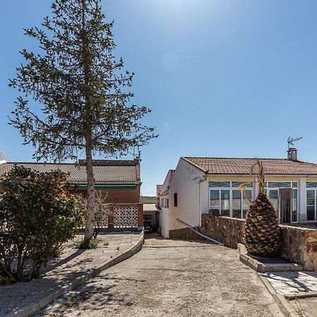 Waou Deluxe Cottage Titulcia Luaran gambar