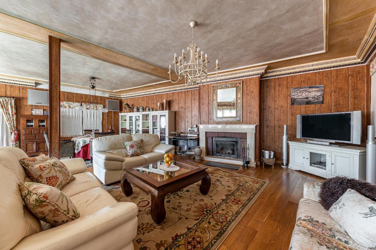 Waou Deluxe Cottage Titulcia Luaran gambar