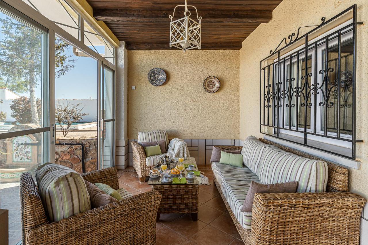 Waou Deluxe Cottage Titulcia Luaran gambar