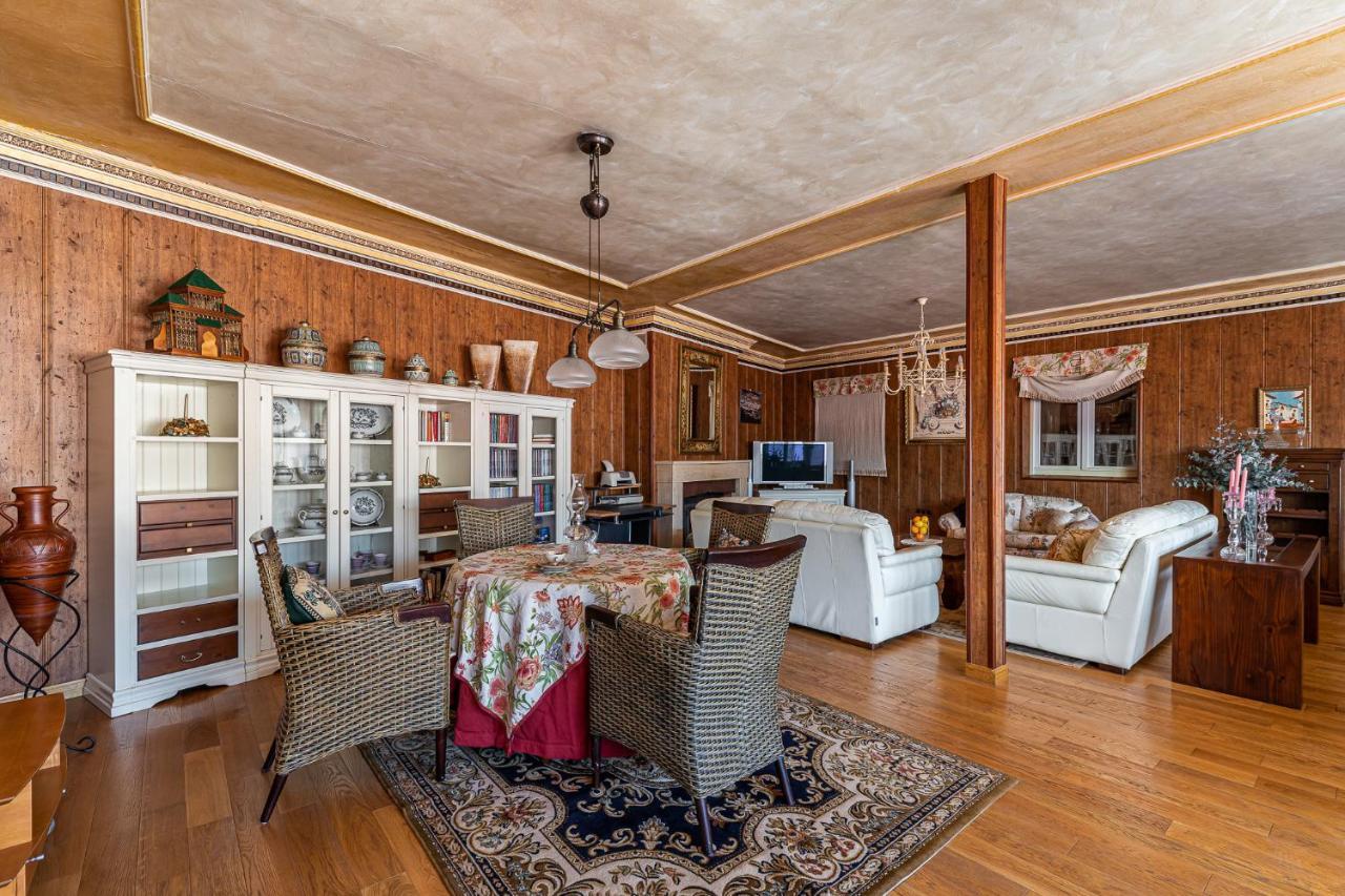 Waou Deluxe Cottage Titulcia Luaran gambar