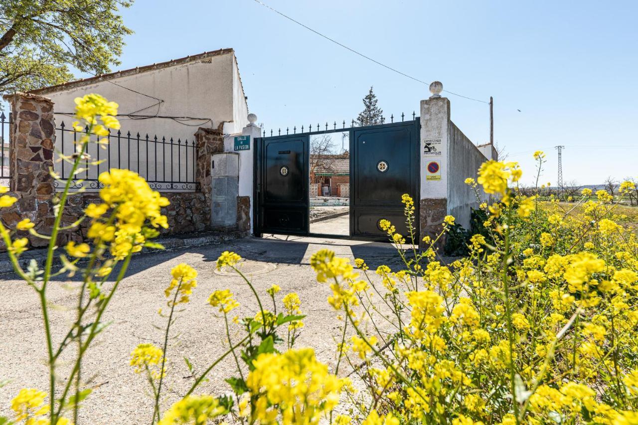 Waou Deluxe Cottage Titulcia Luaran gambar